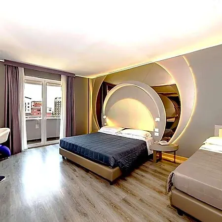 Da Vinci Hotel 4*