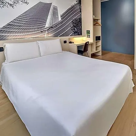 Cenisio Garibaldi Hotel 3*