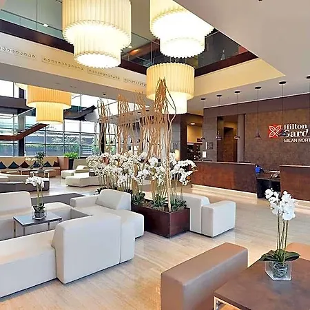 Hilton Garden North Hotel 4*