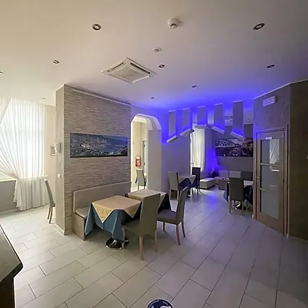 Montecarlo 3* Milan