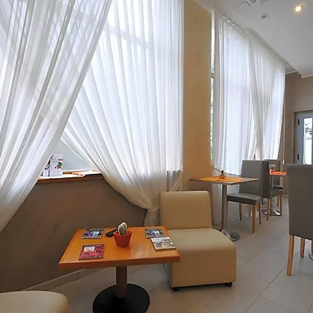 Montecarlo Hotel