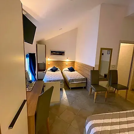 Hotel Montecarlo Milan