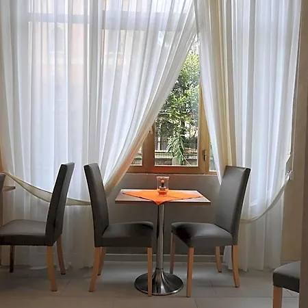 Hotel Montecarlo 3*