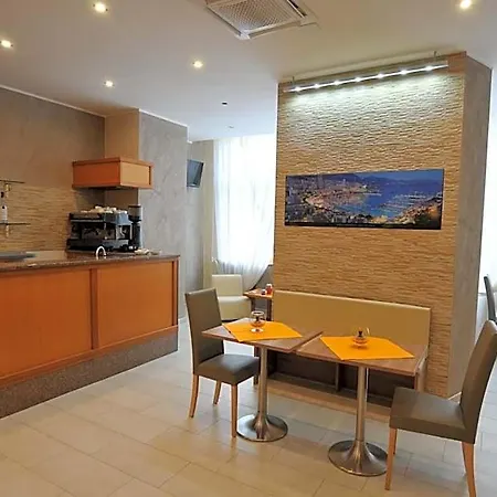 Montecarlo Hotel Milan