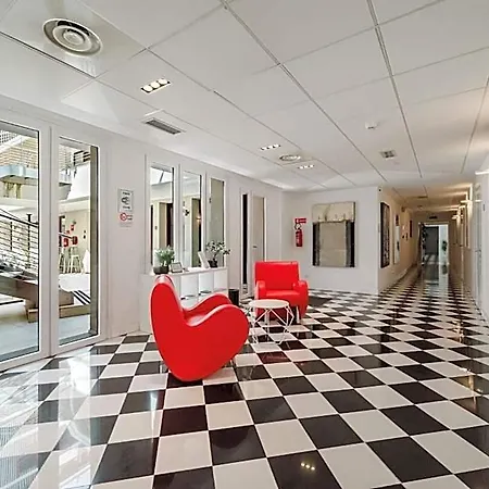 & Urban Padel Apartmanhotel