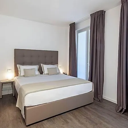 Apartmanhotel & Urban Padel Milánó