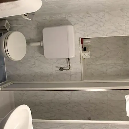 Отель Vecchia 3*