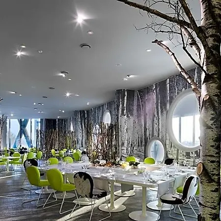 Hotel Voco Milan-fiere By Ihg 4*