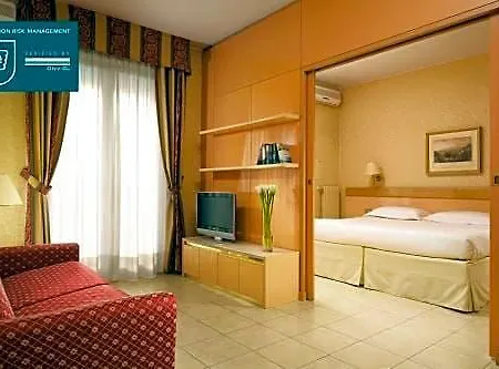 Unaway & Quark Due 4*