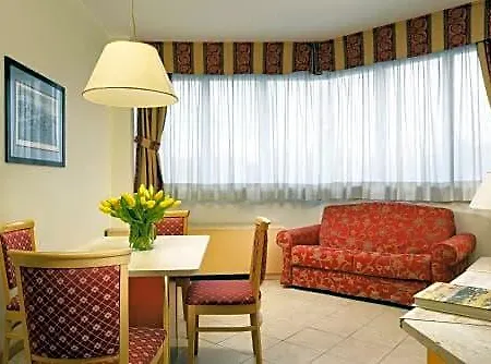 Hotel apartamentowy Unaway & Quark Due