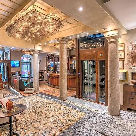 Hotel Santa Marta Milan