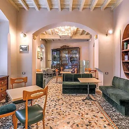 Santa Marta 4* Milan