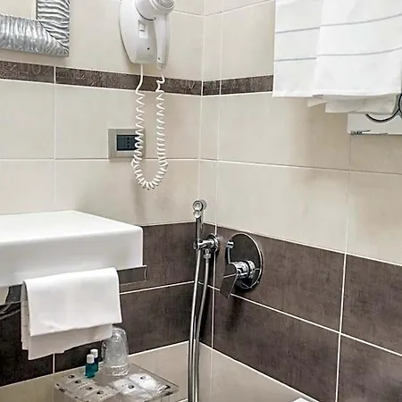 Piacenza Hotell