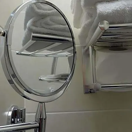 Piacenza Hotell 3*