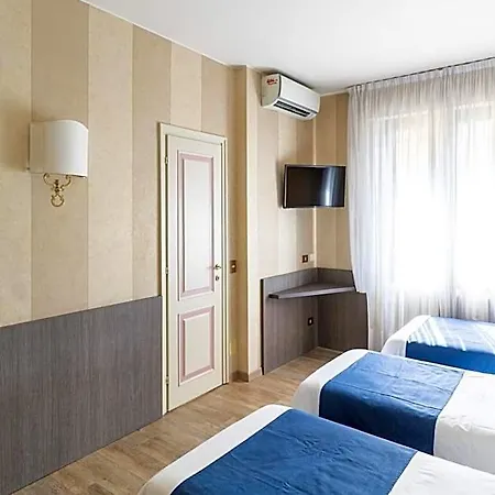 Garda Hotel 3*