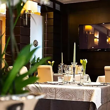 Silver Hotel