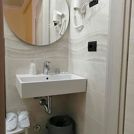 Aurora Hotell *