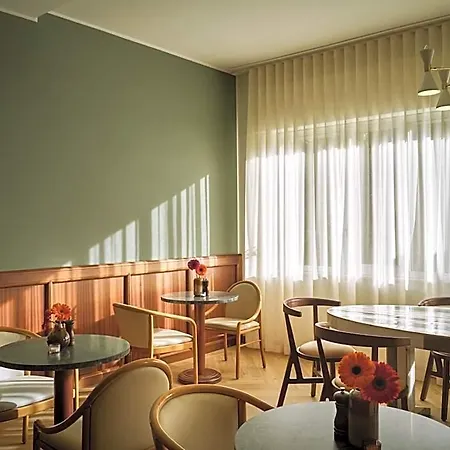 Hotel Ascot