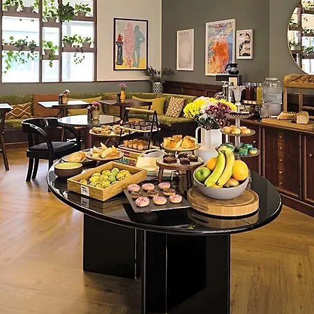 Ascot Hotel 4*