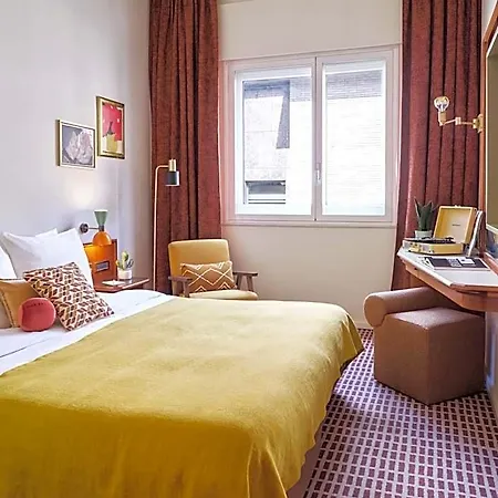 Ascot Hotel