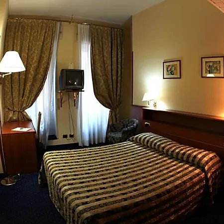 Hotel Garibaldi Palace 3*