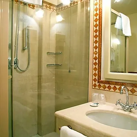 Hotel Regency