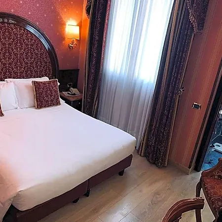 Vittoria 4* Milan