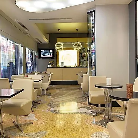 Antares Rubens Hotel