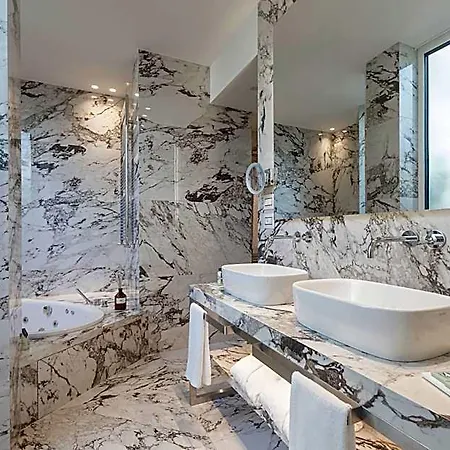 Hotel Magna Pars L'hotel A Parfum, Small Luxury Of The World