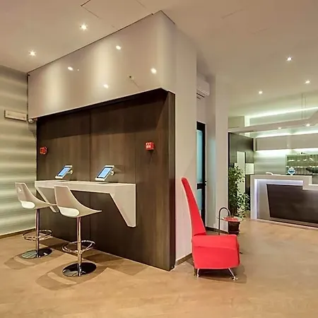 Genius Downtown 3*