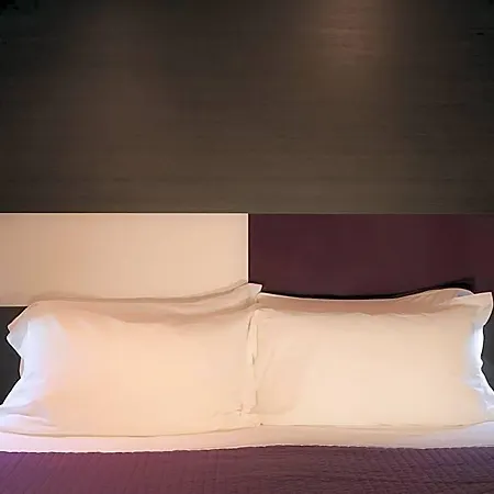 Genius Downtown 3*