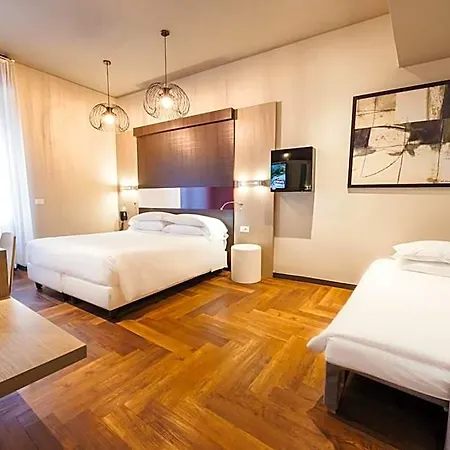 Hotel Genius Downtown 3*