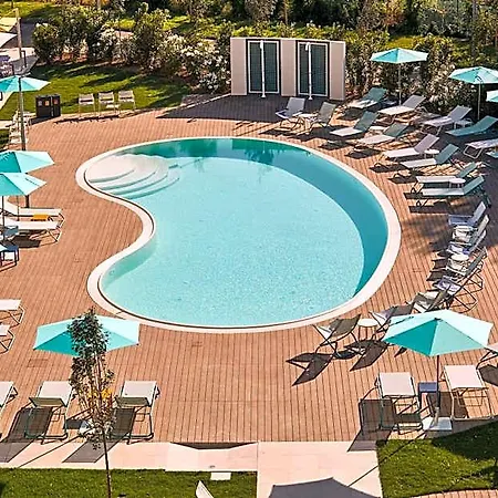 Отель Atahotel Quark