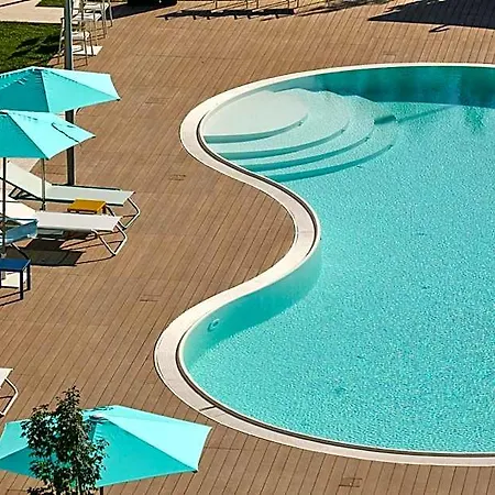 Отель Atahotel Quark
