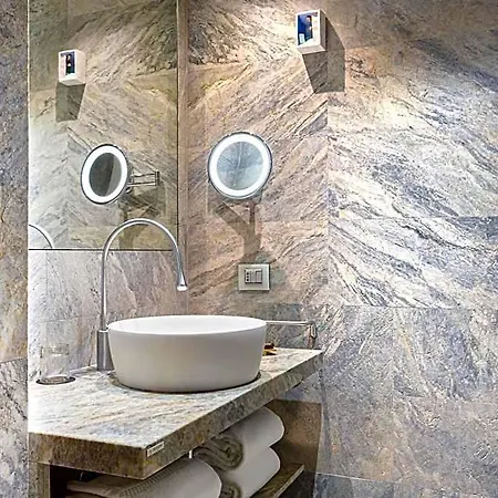 Hotel Galleria Vik - Townhouse Galleria - Small Luxury Of The World 5*