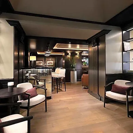 Hotel Sina De La 4*