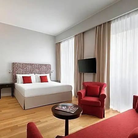 Sina De La Hotel