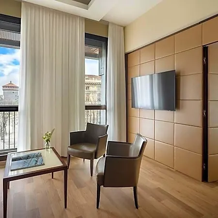 Cusani Milano