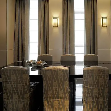 Armani 5*