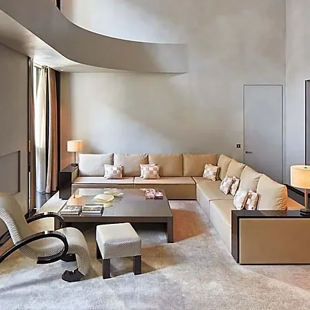 Armani Otel 5*