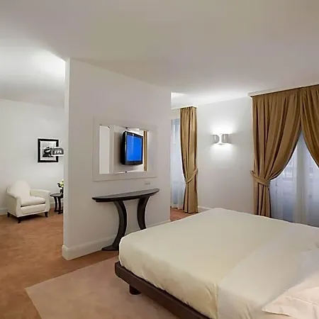 Hotel Maison | Esperienze 4*