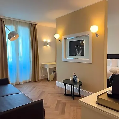 Maison | Esperienze Hotel 4*