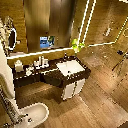 Cavour 4* Milão