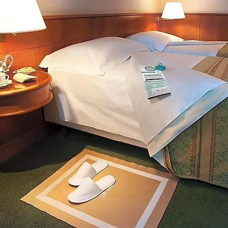 Hotel Cavour Milão
