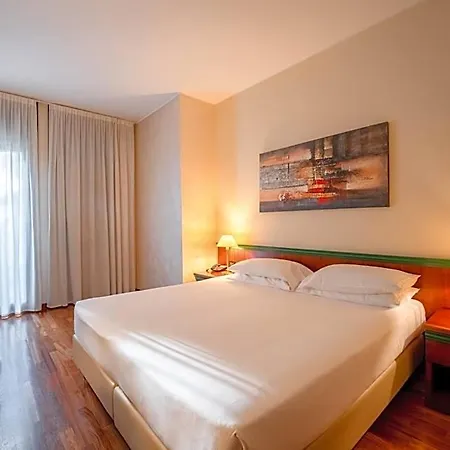 Raffaello 4* Milán
