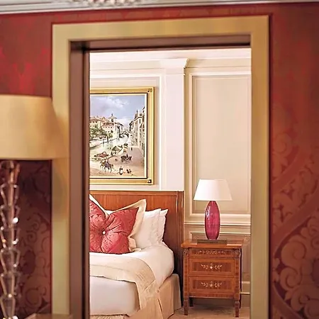 Hotel Principe Di Savoia - Dorchester Collection 5*
