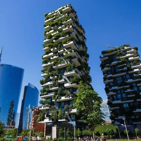 Stradivari 3* Milan