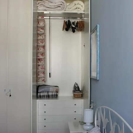 Squisito In Stabile Vecchia Appartement