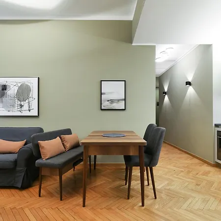 Contempora - Cavallotti 13 - B21 * Milano