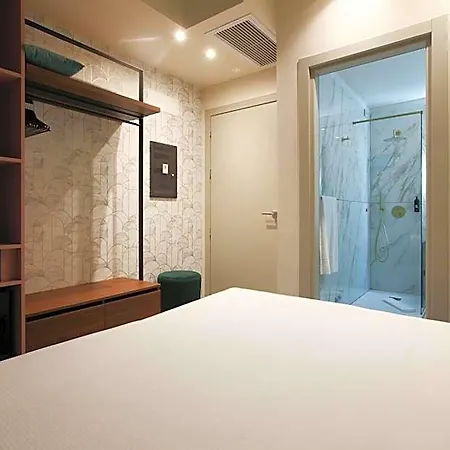 The Floor 3*